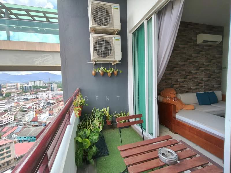 Kondominium untuk Disewa di The Majestic - Vincent Chin - Balcony - PropertyGuru.com.my