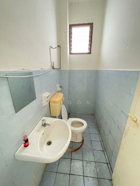 Rumah Teres 2 Tingkat untuk Dijual di Ampang (Ampang) - Brandon . - Bathroom - PropertyGuru.com.my