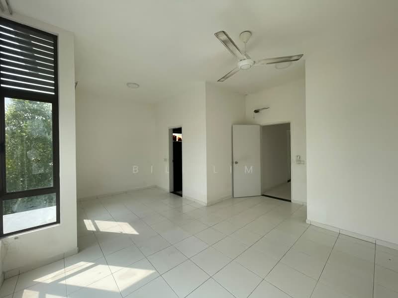 Rumah Teres 2 Tingkat untuk Disewa di Eco Grandeur (Puncak Alam) - Bill Lim - Living Room - PropertyGuru.com.my