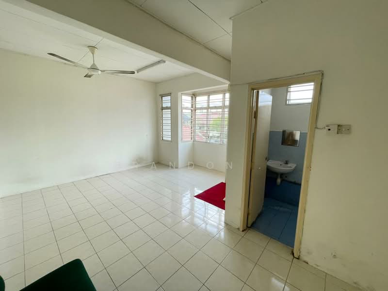 Rumah Teres 2 Tingkat untuk Dijual di Ukay Bistari (Ulu Kelang) - Brandon . - Living Room - PropertyGuru.com.my
