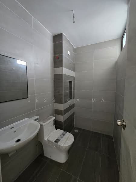 Rumah Teres untuk Disewa di Skudai (Johor) - Jessica Ma - Bathroom - PropertyGuru.com.my