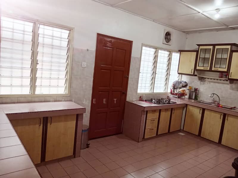 Terraced House for Sale in Taman Subang Mewah (Subang Jaya) - Baljeet Singh - Kitchen - PropertyGuru.com.my