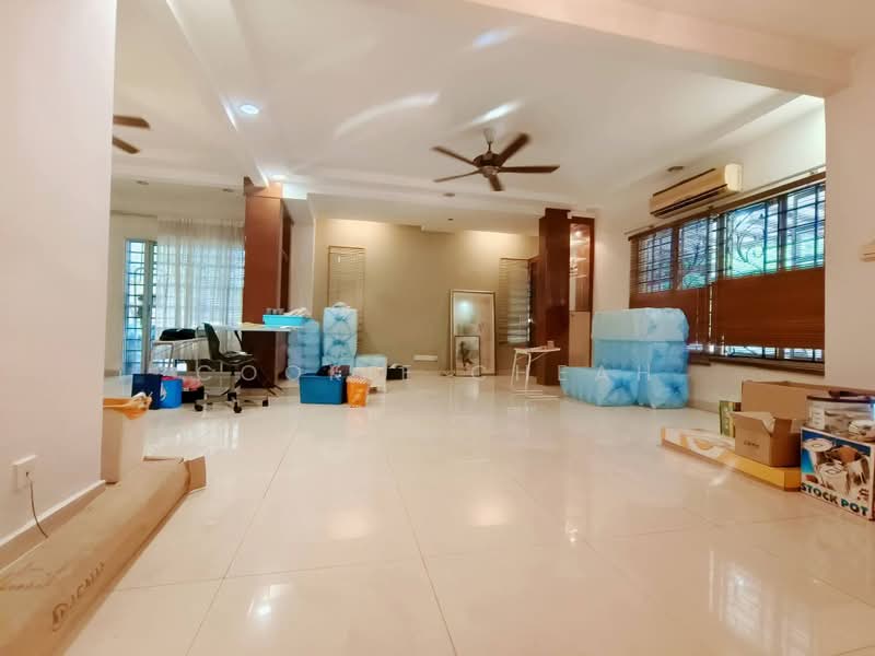 Rumah Teres 2 Tingkat untuk Dijual di Kota Kemuning (Shah Alam) - Cookie Cheah - Living Room - PropertyGuru.com.my