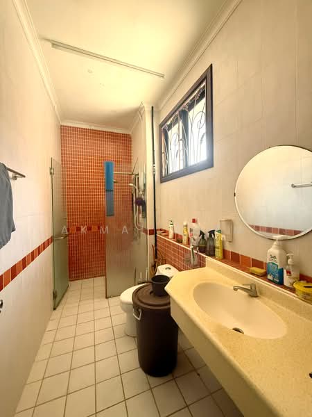 Rumah Banglo untuk Dijual di Seksyen 27 (Shah Alam) - Akmal Adam - Bathroom - PropertyGuru.com.my