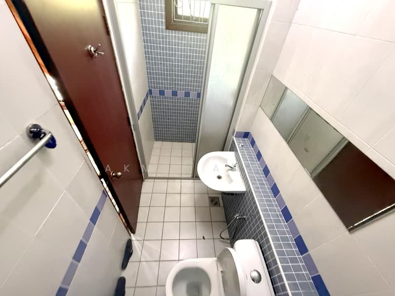 Rumah Banglo untuk Dijual di Seksyen 27 (Shah Alam) - Akmal Adam - Bathroom - PropertyGuru.com.my