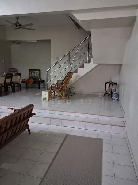 2-storey Terraced House for Sale in Island Glades (Jelutong) - A Ee Ee - Living Room - PropertyGuru.com.my