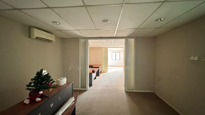 Shop / Office for Rent in Bandar Sri Damansara (Selangor) - Jun How - Interior - PropertyGuru.com.my