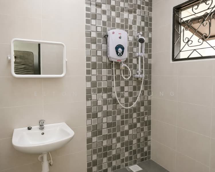 Rumah Teres 2 Tingkat untuk Disewa di Petaling Jaya (Selangor) - Elton Kuan Yung Tatt - Bathroom - PropertyGuru.com.my
