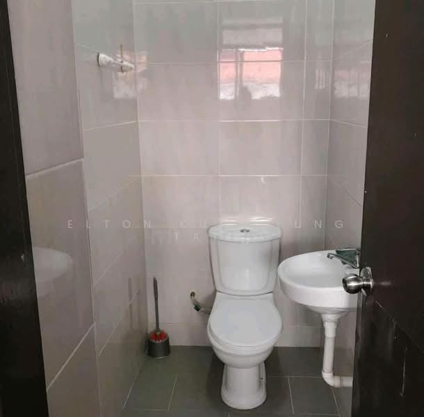 Rumah Teres 2 Tingkat untuk Disewa di Petaling Jaya (Selangor) - Elton Kuan Yung Tatt - Bathroom - PropertyGuru.com.my
