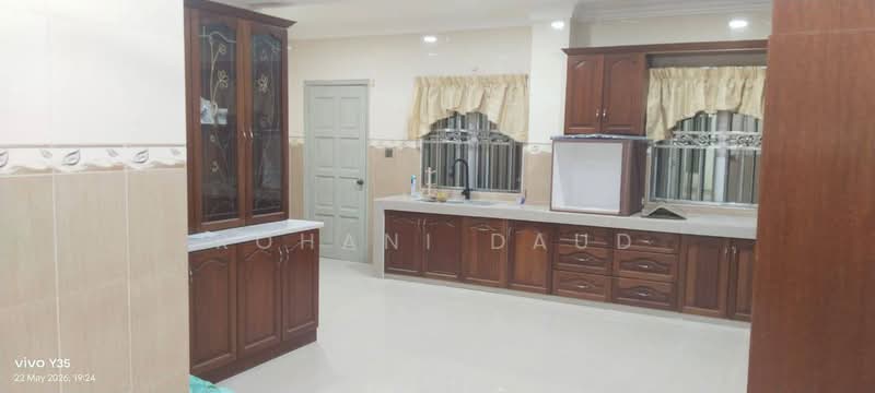 2-storey Terraced House for Rent in Prima Saujana (Kajang) - Rohani Daud - Kitchen - PropertyGuru.com.my
