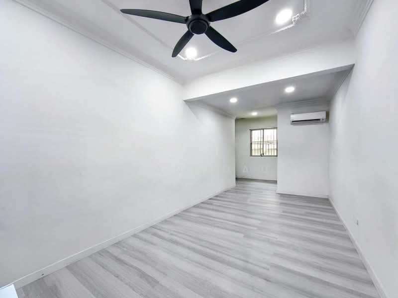 2-storey Terraced House for Rent in Prima Saujana (Kajang) - Rohani Daud - Living Room - PropertyGuru.com.my