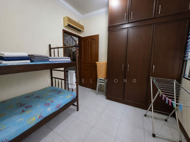 Rumah Berkembar untuk Dijual di Taman Redang (Johor Bahru) - Daniel Yong - Bedroom - PropertyGuru.com.my