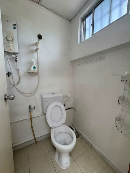 2-storey Terraced House for Sale in Taman Puteri Wangsa (Ulu Tiram) - Yoland . - Bathroom - PropertyGuru.com.my