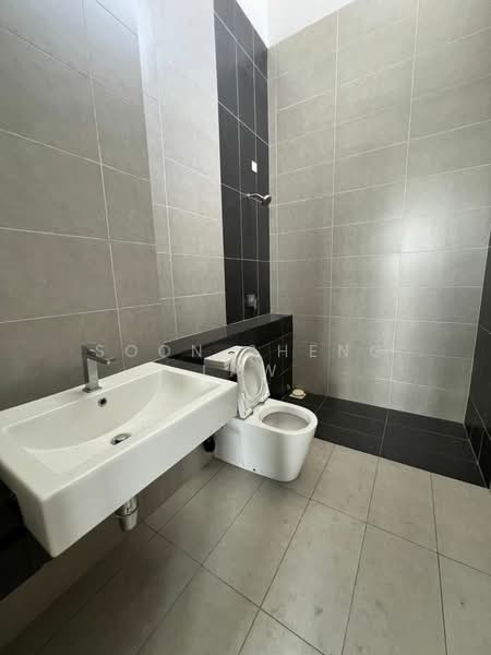 Rumah Teres 2 Tingkat untuk Dijual di Eco Majestic (Semenyih) - Soon Sheng Law - Bathroom - PropertyGuru.com.my