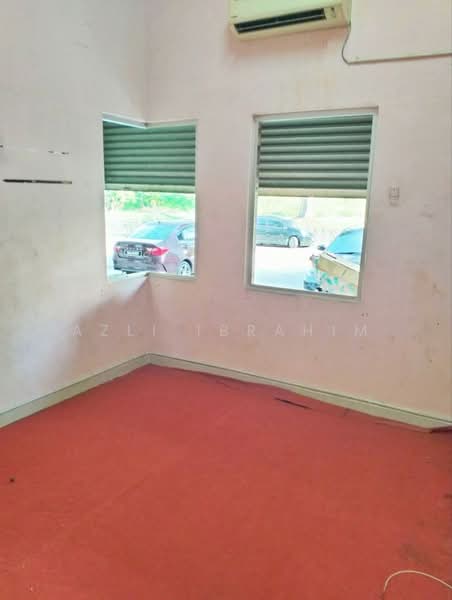 Shop / Office untuk Dijual di Taman Perkasa (Hulu Langat) - Azli Ibrahim - Interior - PropertyGuru.com.my