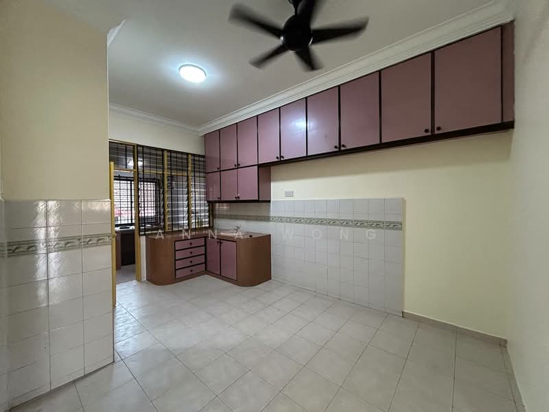 1-storey Terraced House for Rent in Johor Bahru (Johor) - Anna Wong - Kitchen - PropertyGuru.com.my