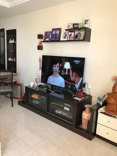 Kondominium untuk Dijual di Coastal Tower - Ben Hew - Living Room - PropertyGuru.com.my