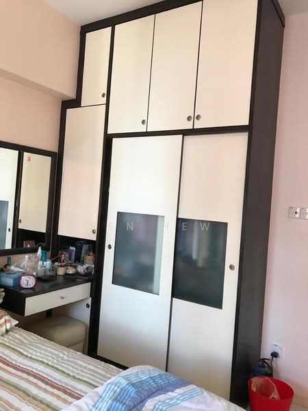 Kondominium untuk Dijual di Coastal Tower - Ben Hew - Bedroom - PropertyGuru.com.my