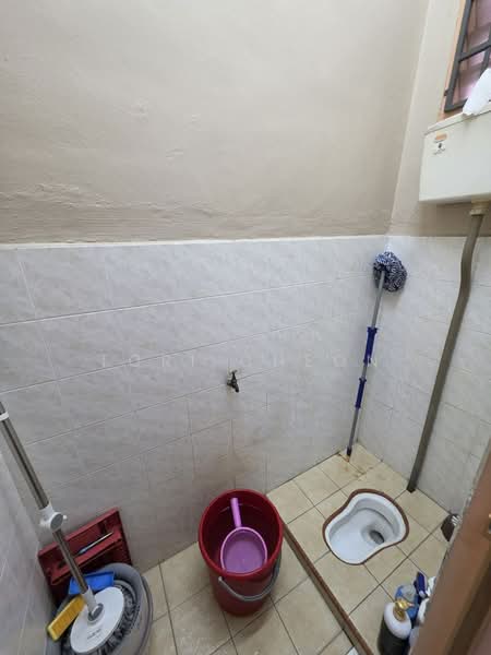 1-storey Terraced House for Sale in Batu Pahat (Johor) - Tori Cheon - Bathroom - PropertyGuru.com.my