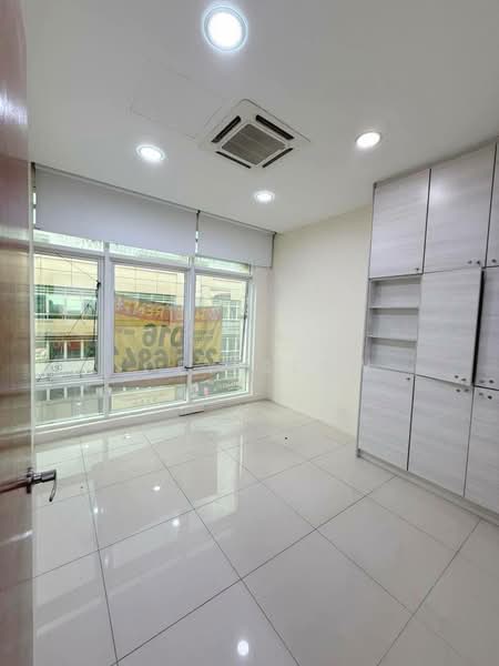 Office for Rent in Puchong (Selangor) - Joey Seow - Interior - PropertyGuru.com.my