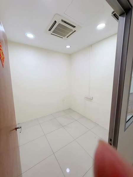 Office for Rent in Puchong (Selangor) - Joey Seow - Interior - PropertyGuru.com.my
