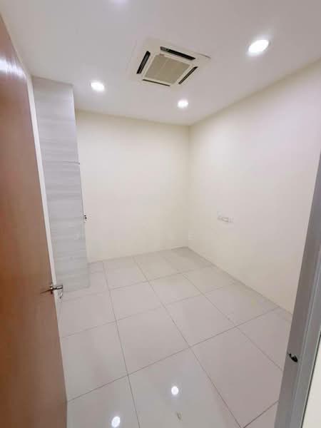 Office for Rent in Puchong (Selangor) - Joey Seow - Interior - PropertyGuru.com.my