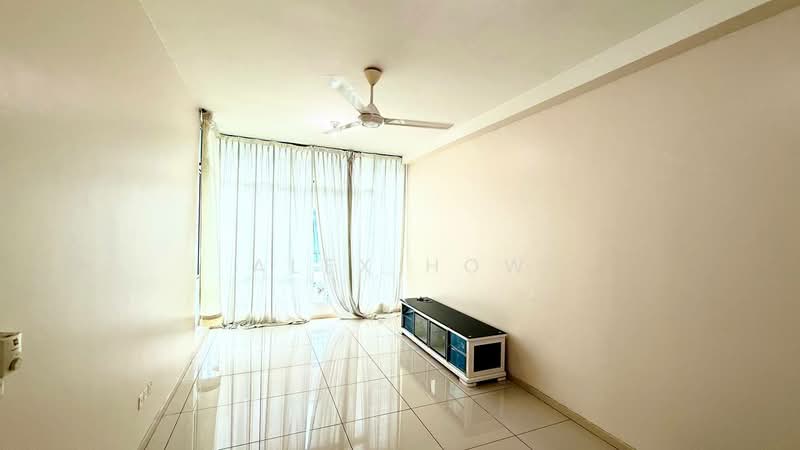 Rumah Bandar untuk Disewa di Taman Sutera Utama (Skudai) - Alex How - Living Room - PropertyGuru.com.my