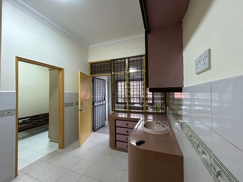 1-storey Terraced House for Rent in Johor Bahru (Johor) - Eden Liew - Kitchen - PropertyGuru.com.my