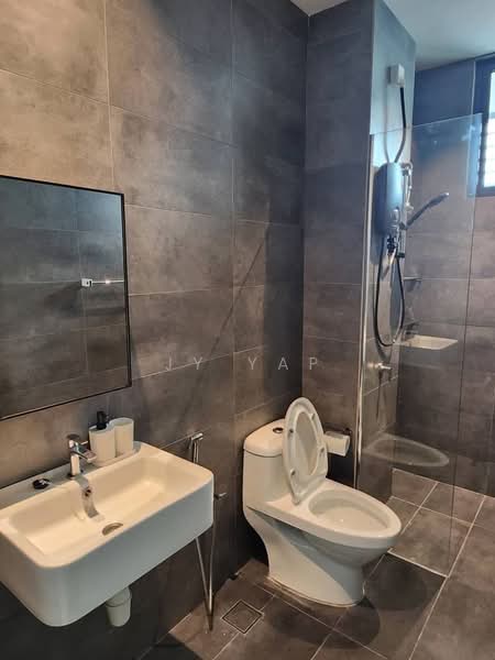 Kondominium untuk Disewa di Verando Residence - JY Yap - Bathroom - PropertyGuru.com.my