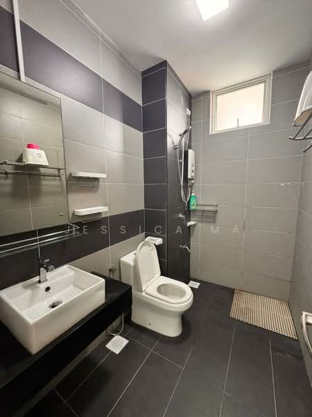 Kondominium untuk Disewa di M Condominium @ Larkin - Jessica Ma - Bathroom - PropertyGuru.com.my