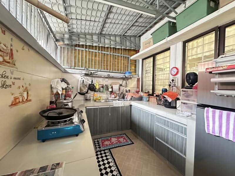 Rumah Teres 2-Tingkat untuk Dijual di Alam Damai (Cheras) - Kian Leap - Kitchen - PropertyGuru.com.my