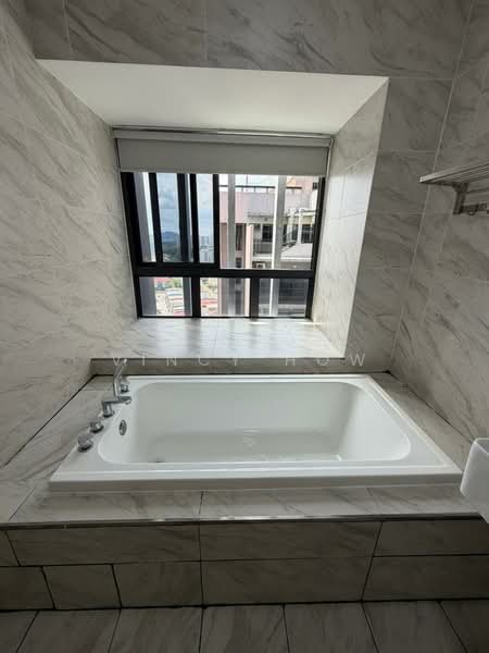 Servis Apartment untuk Disewa di Imperio Residence - Vincy How - Bathroom - PropertyGuru.com.my