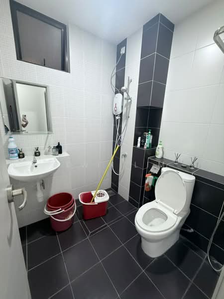 Apartment for Rent at Austin Regency (Pangsapuri Austin Perdana) - Edwin Lim - Bathroom - PropertyGuru.com.my