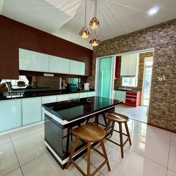 Semi-Detached House for Rent in Senibong (Permas Jaya) - Jessica Ma - Kitchen - PropertyGuru.com.my