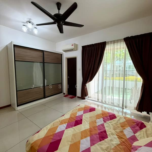 Semi-Detached House for Rent in Senibong (Permas Jaya) - Jessica Ma - Bedroom - PropertyGuru.com.my