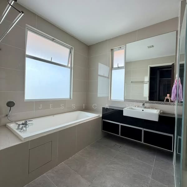 Semi-Detached House for Rent in Senibong (Permas Jaya) - Jessica Ma - Bathroom - PropertyGuru.com.my