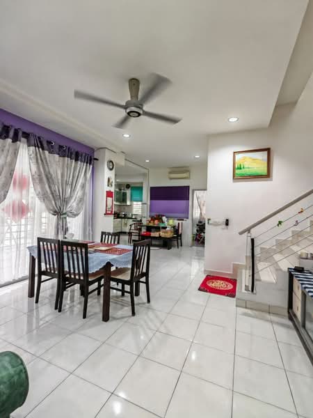 2-storey Terraced House for Sale in Setia Indah (Setia Alam) - Daniel Kok - Dining Room - PropertyGuru.com.my