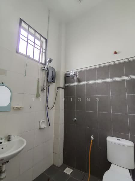 Rumah Berkembar untuk Dijual di Tanjong Minyak (Melaka) - Tim Piong - Bathroom - PropertyGuru.com.my