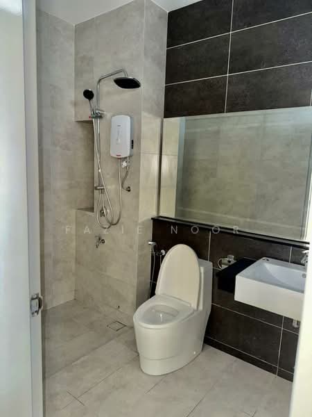 2-storey Terraced House for Sale in Elmina (Shah Alam) - Fazie Noor - Bathroom - PropertyGuru.com.my