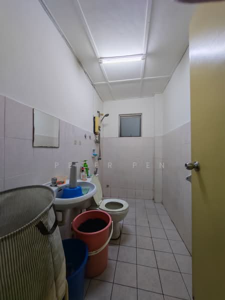 Apartment for Sale at Jalil Damai Apartments - Peter Pen - Bathroom - PropertyGuru.com.my