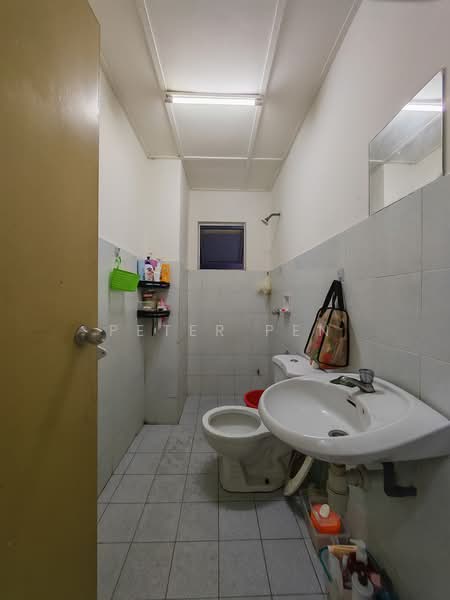 Apartment for Sale at Jalil Damai Apartments - Peter Pen - Bathroom - PropertyGuru.com.my