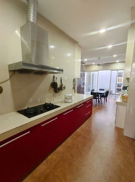 Rumah Teres untuk Dijual di Temasya Glenmarie (Glenmarie) - Debbie Tey - Kitchen - PropertyGuru.com.my