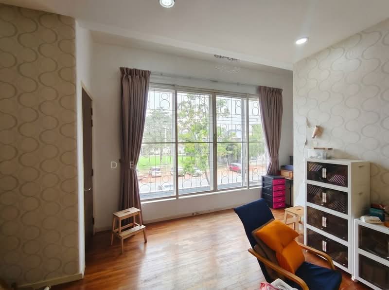 Rumah Teres untuk Dijual di Temasya Glenmarie (Glenmarie) - Debbie Tey - Living Room - PropertyGuru.com.my