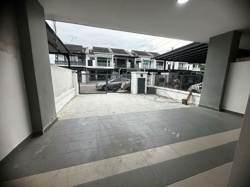 Rumah Teres 2 Tingkat untuk Dijual di Bandar Tiram (Ulu Tiram) - Daniel Yong - Exterior - PropertyGuru.com.my