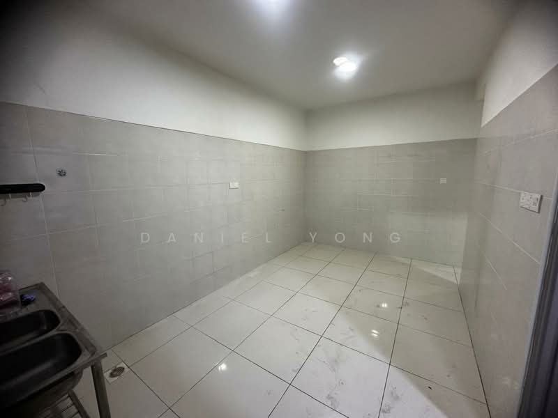 Rumah Teres 2 Tingkat untuk Dijual di Bandar Tiram (Ulu Tiram) - Daniel Yong - Kitchen - PropertyGuru.com.my