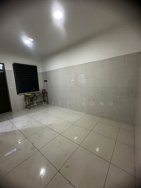 Rumah Teres 2 Tingkat untuk Dijual di Bandar Tiram (Ulu Tiram) - Daniel Yong - Kitchen - PropertyGuru.com.my