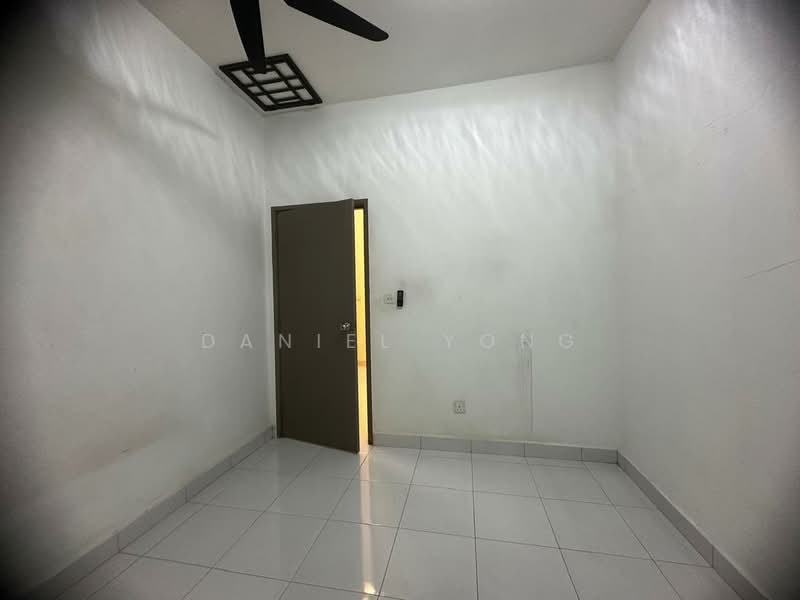 Rumah Teres 2 Tingkat untuk Dijual di Bandar Tiram (Ulu Tiram) - Daniel Yong - Interior - PropertyGuru.com.my