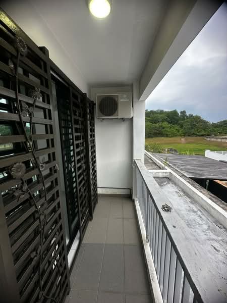 Rumah Teres 2 Tingkat untuk Dijual di Bandar Tiram (Ulu Tiram) - Daniel Yong - Balcony - PropertyGuru.com.my