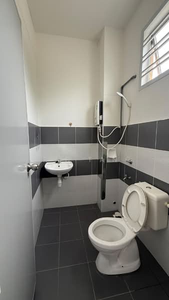 Rumah Teres untuk Disewa di Bandar Dato Onn (Tebrau) - Eric Tang - PropertyGuru.com.my