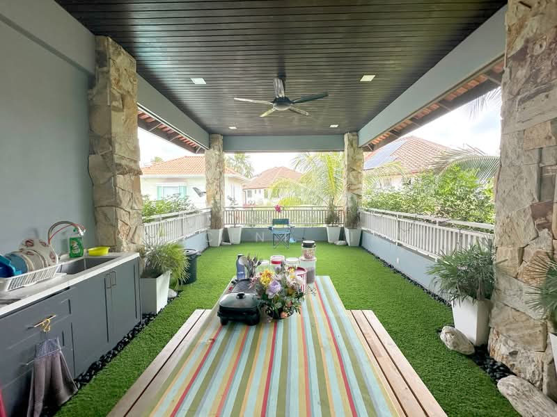 Rumah Banglo untuk Dijual di Seksyen 11 (Kota Damansara) - Vincent Liaw - Balcony - PropertyGuru.com.my
